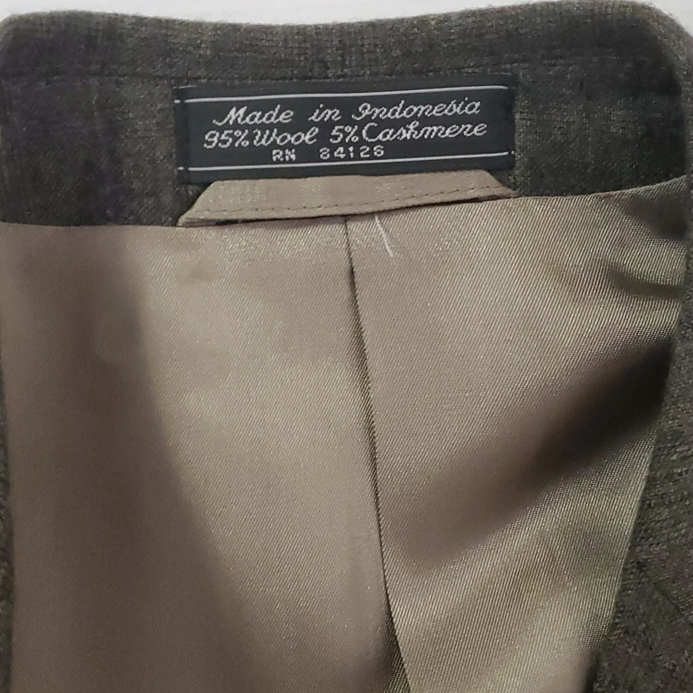 Bill Blass Blazer - Picture 7 of 10
